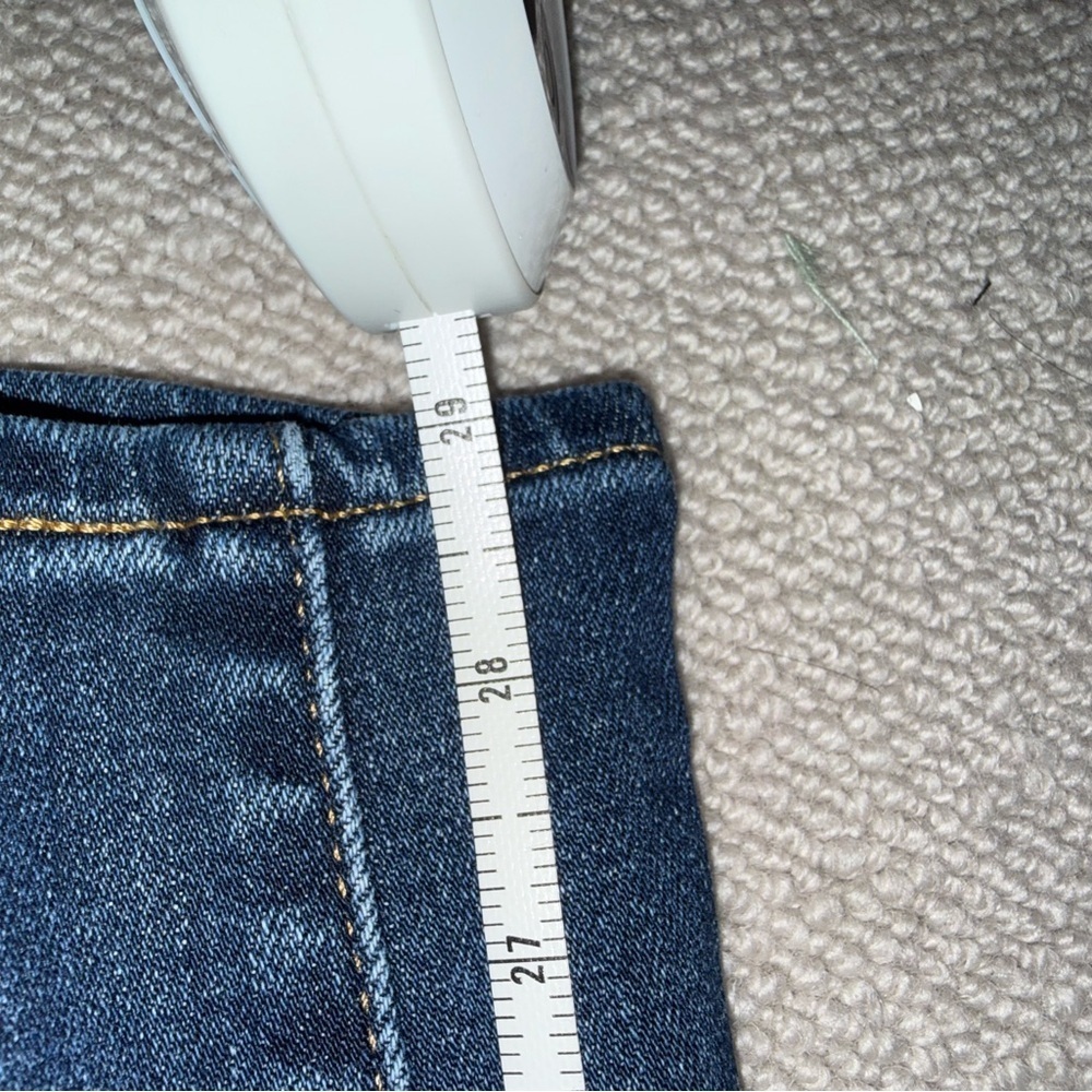 Levi’s Women's Blue Distressed High Rise Skinny Jeans sz 32 - Picture 6 of 6